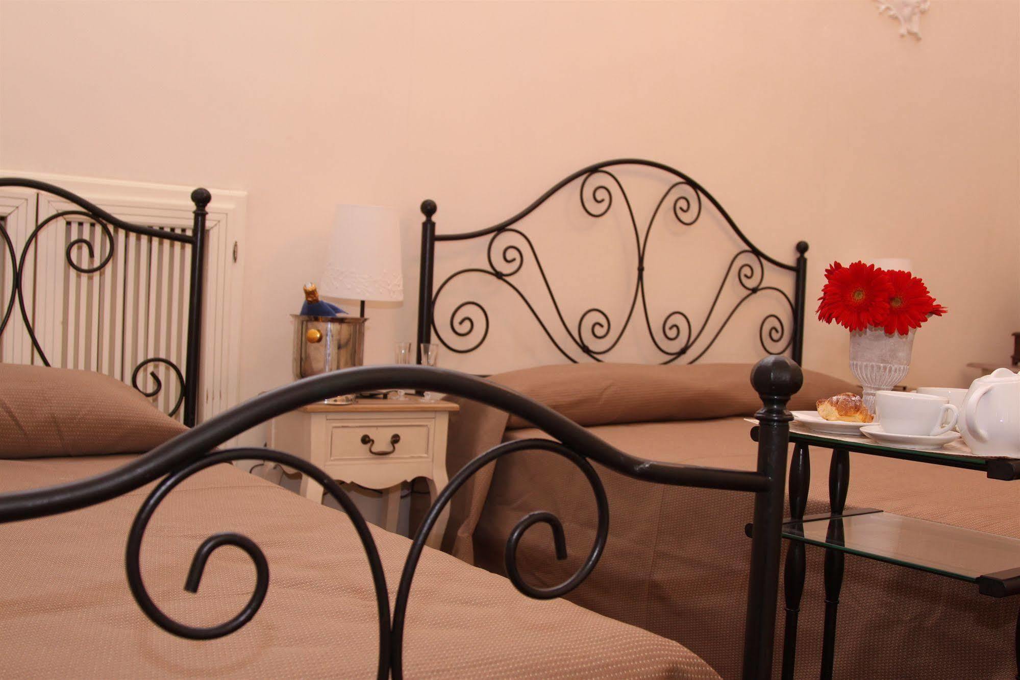 נאפולי Palazzo Magnocavallo B&B מראה חיצוני תמונה