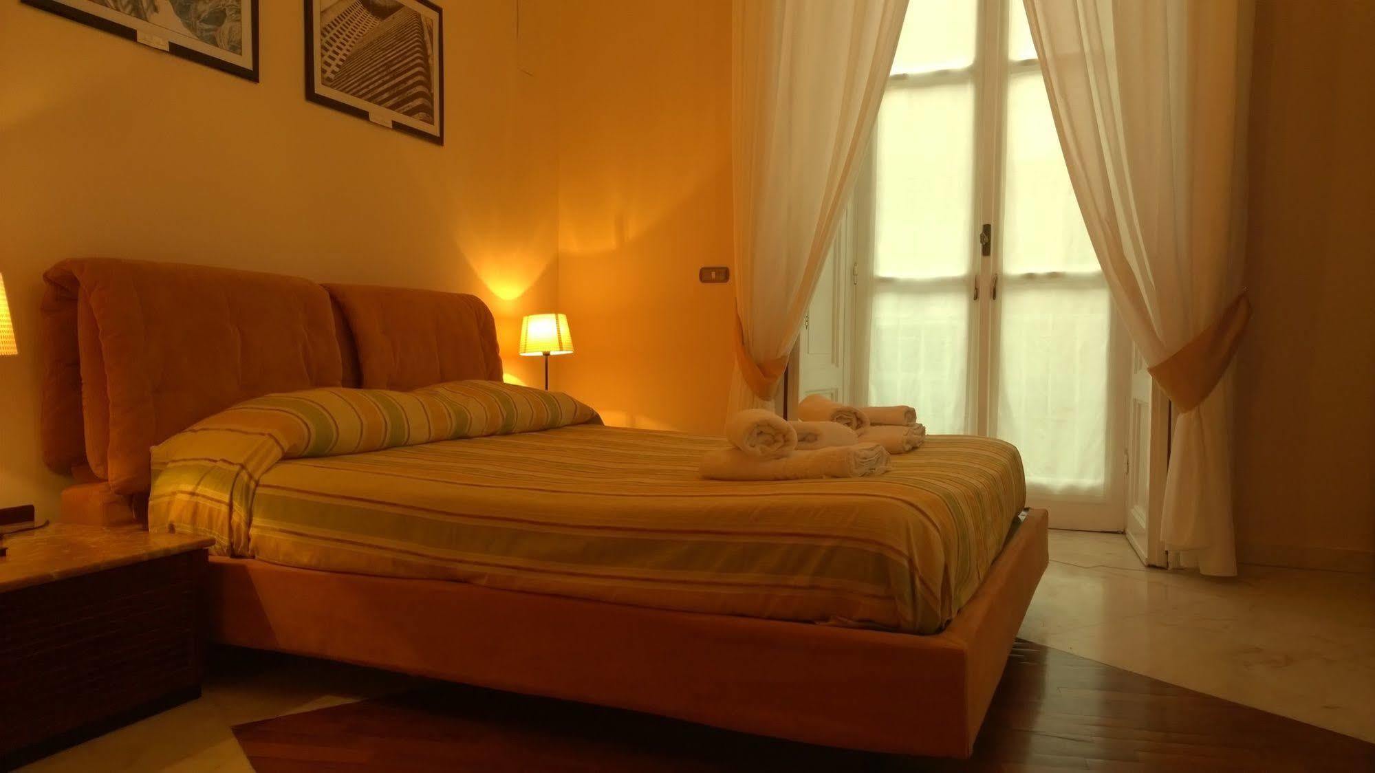 נאפולי Palazzo Magnocavallo B&B מראה חיצוני תמונה